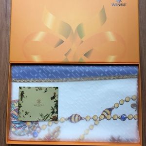 New Wensli 100% silk scarf multicolor 34”x34”